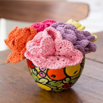 20 Crochet Flower Bouquet Patterns