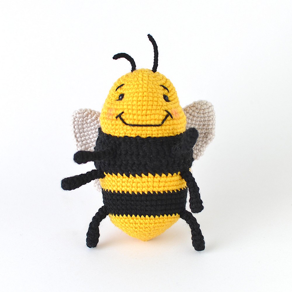 Crochet Bumblebee Pattern 1